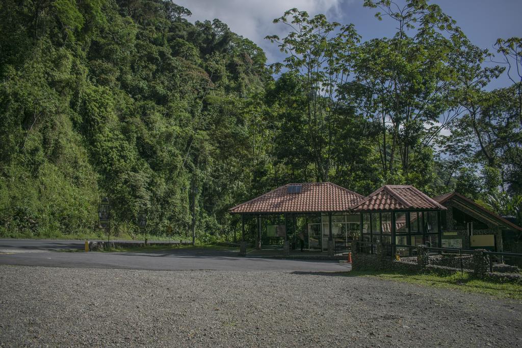Tapirus Lodge And Reserve Carrillo  Exterior photo